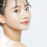 メイクした女性