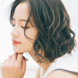 素髪を活かす、新感覚のスタイリング剤！透け感ヘアグリース