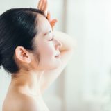 摩擦レスでとろける！オイルバームクレンジング