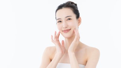摩擦レスの秘密は「寒天」！？ウォータークッションクリーム