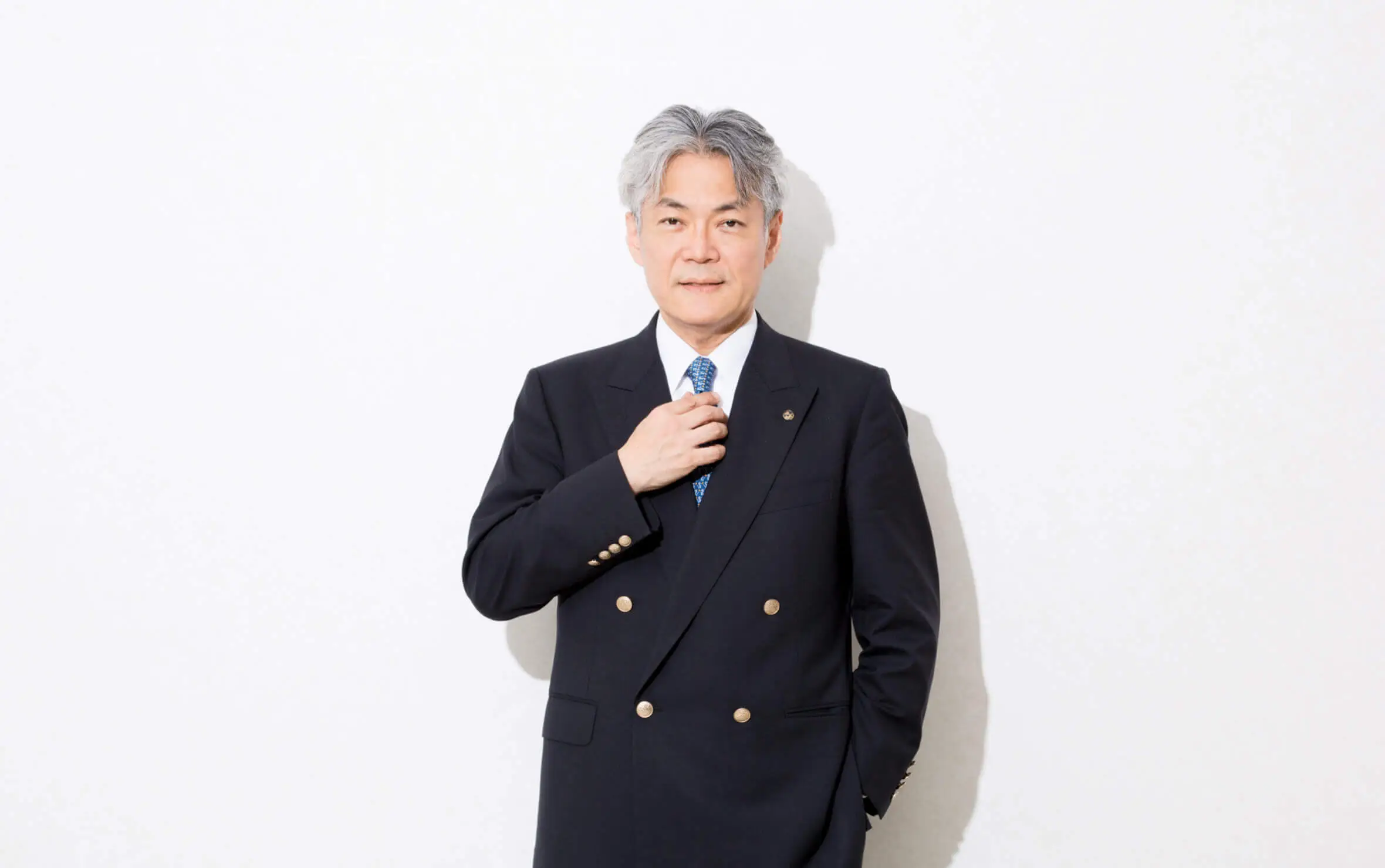 代表取締役社長　藤本謙介